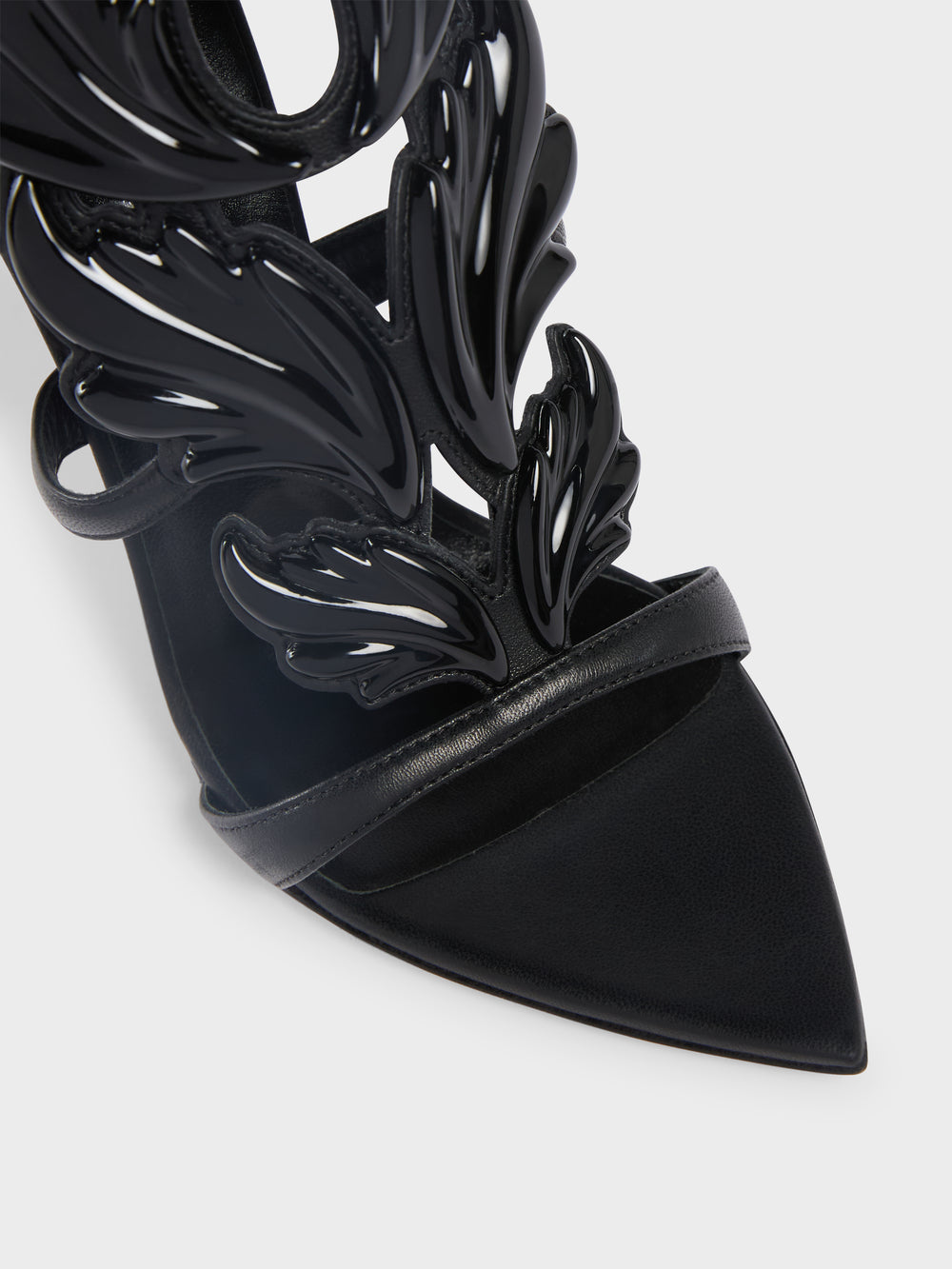 NEW CRUEL SANDAL 105
