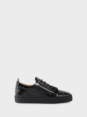 Man > Sneakers