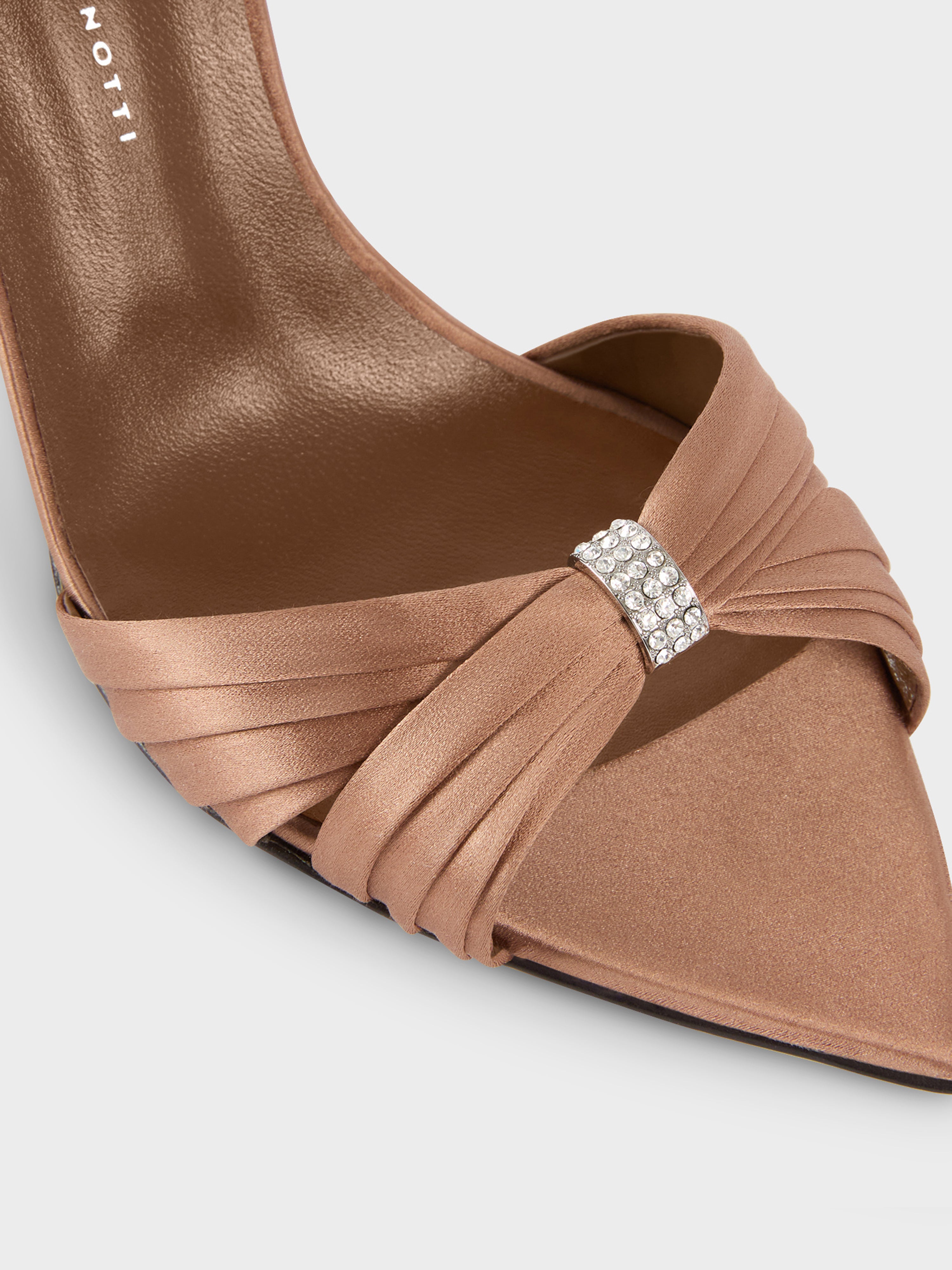 LUMIÈRE SANDAL 105