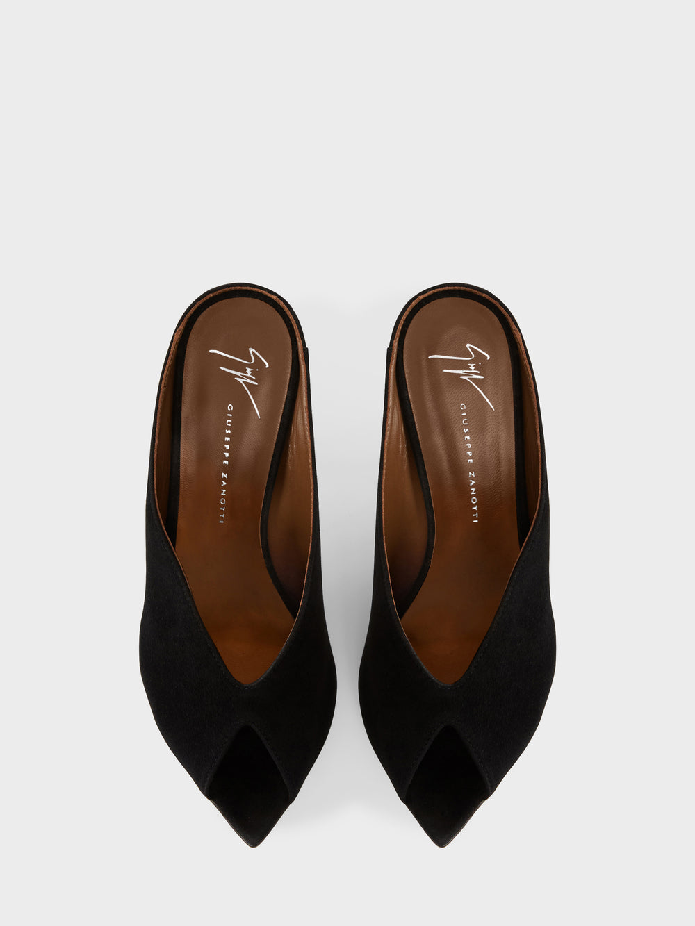 INTRIIGO CLUEDO MULE 105
