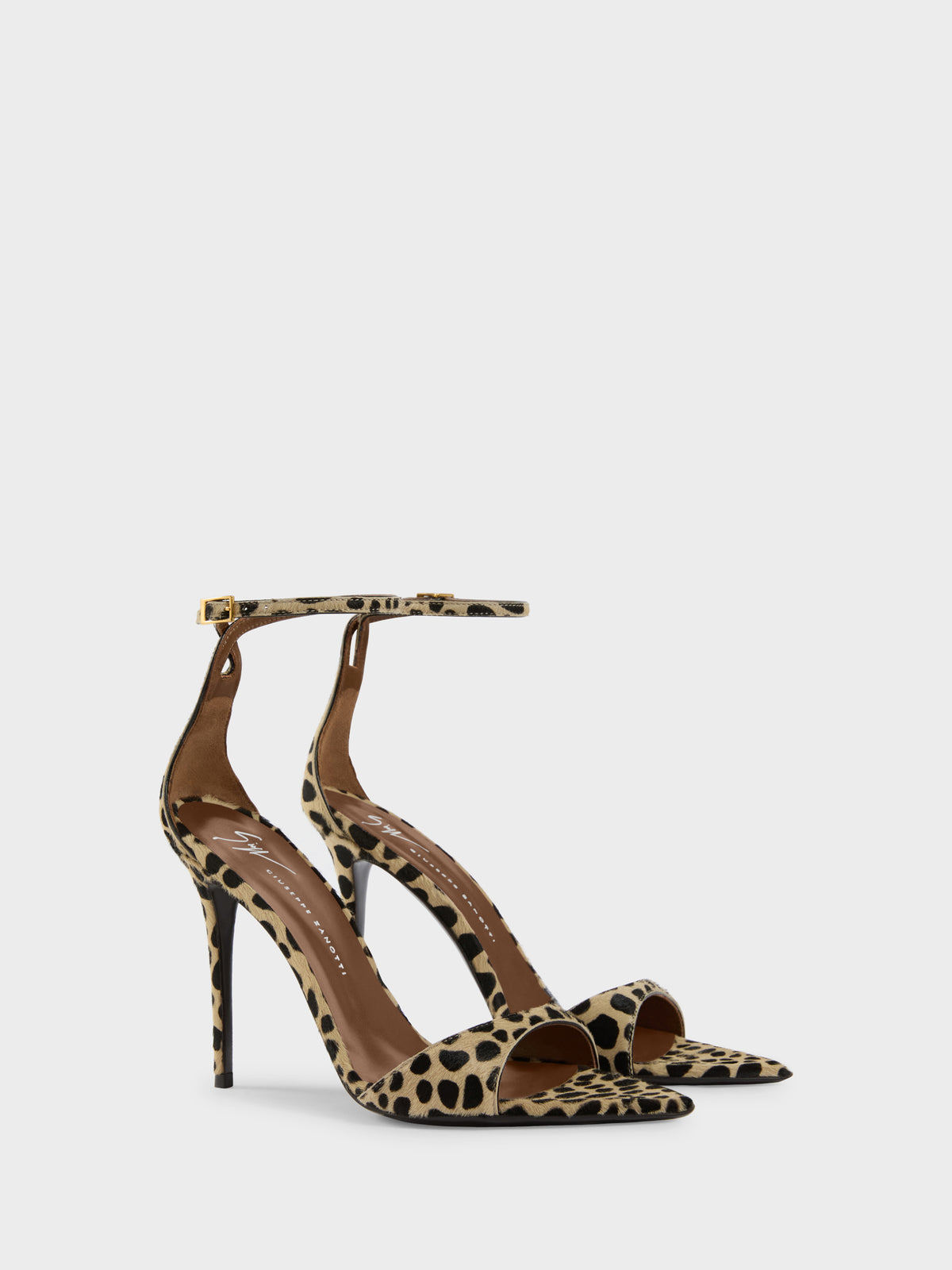 INTRIIGO STRAP SAVAGE SANDAL 105