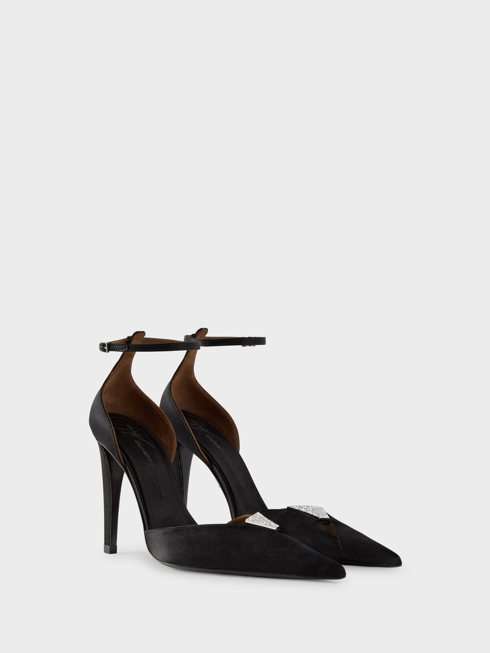 LA NUIT D'ORSAY PUMP 105