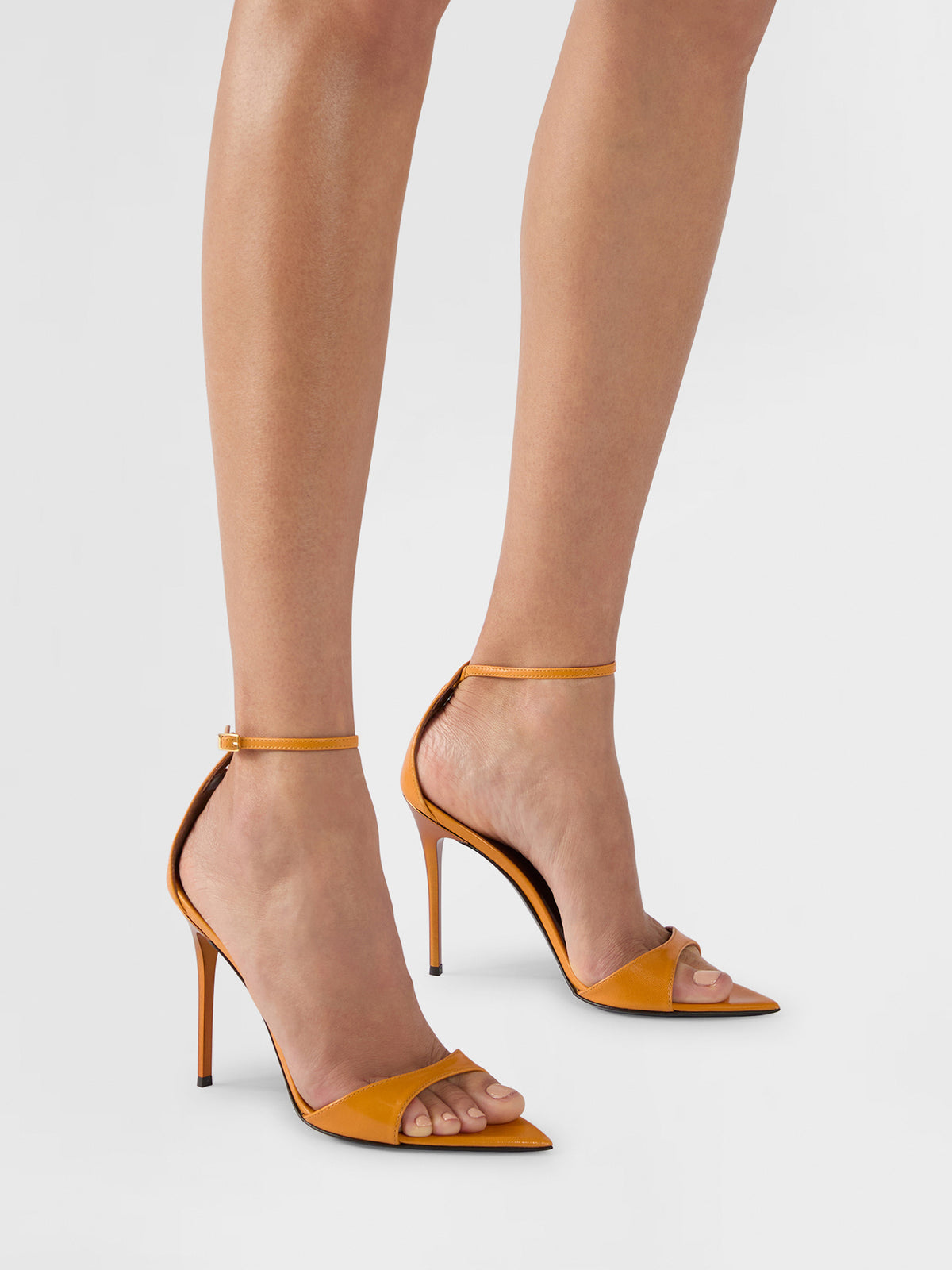 INTRIIGO STRAP SANDAL 105