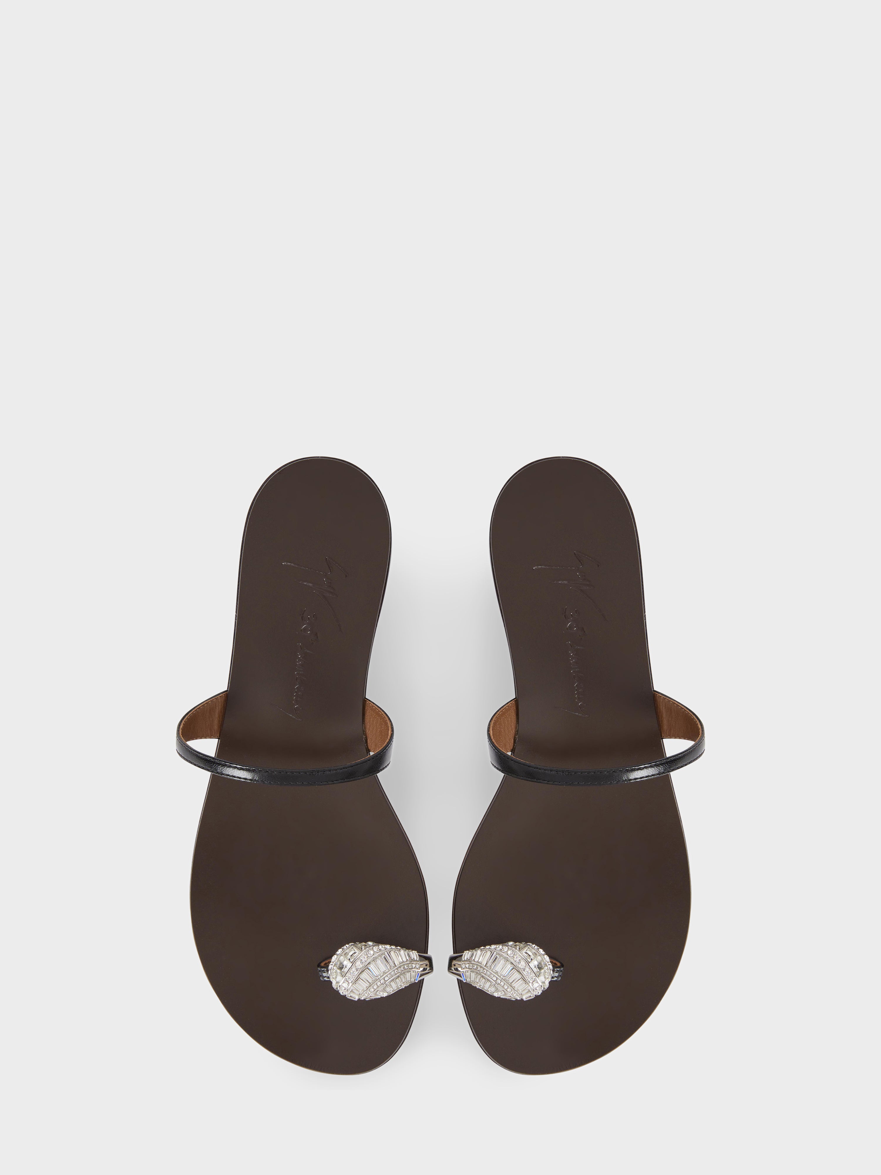 ICON RING FLAT SANDAL