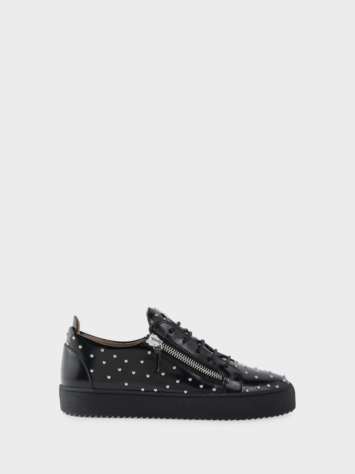 FRANKIE STUDS SNEAKER