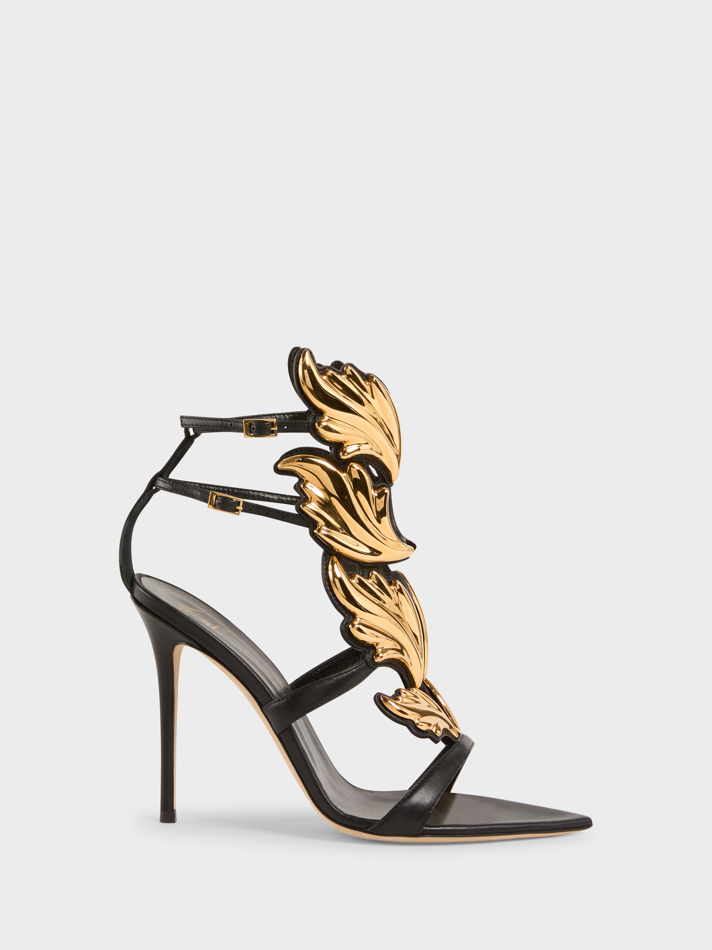 NEW CRUEL SANDAL  105