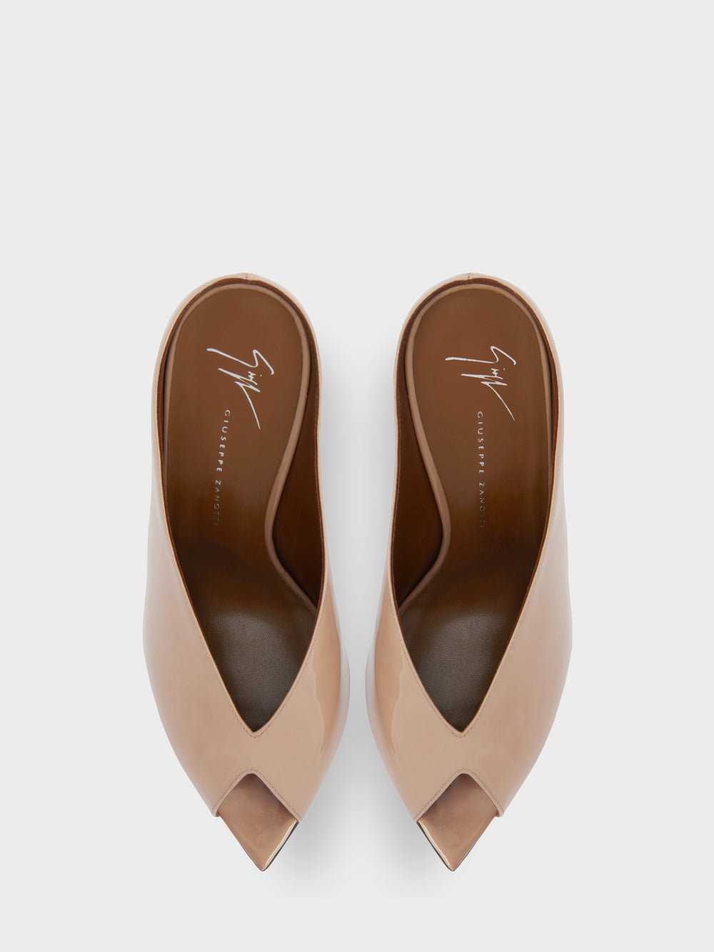 INTRIIGO CLUEDO MULE 105