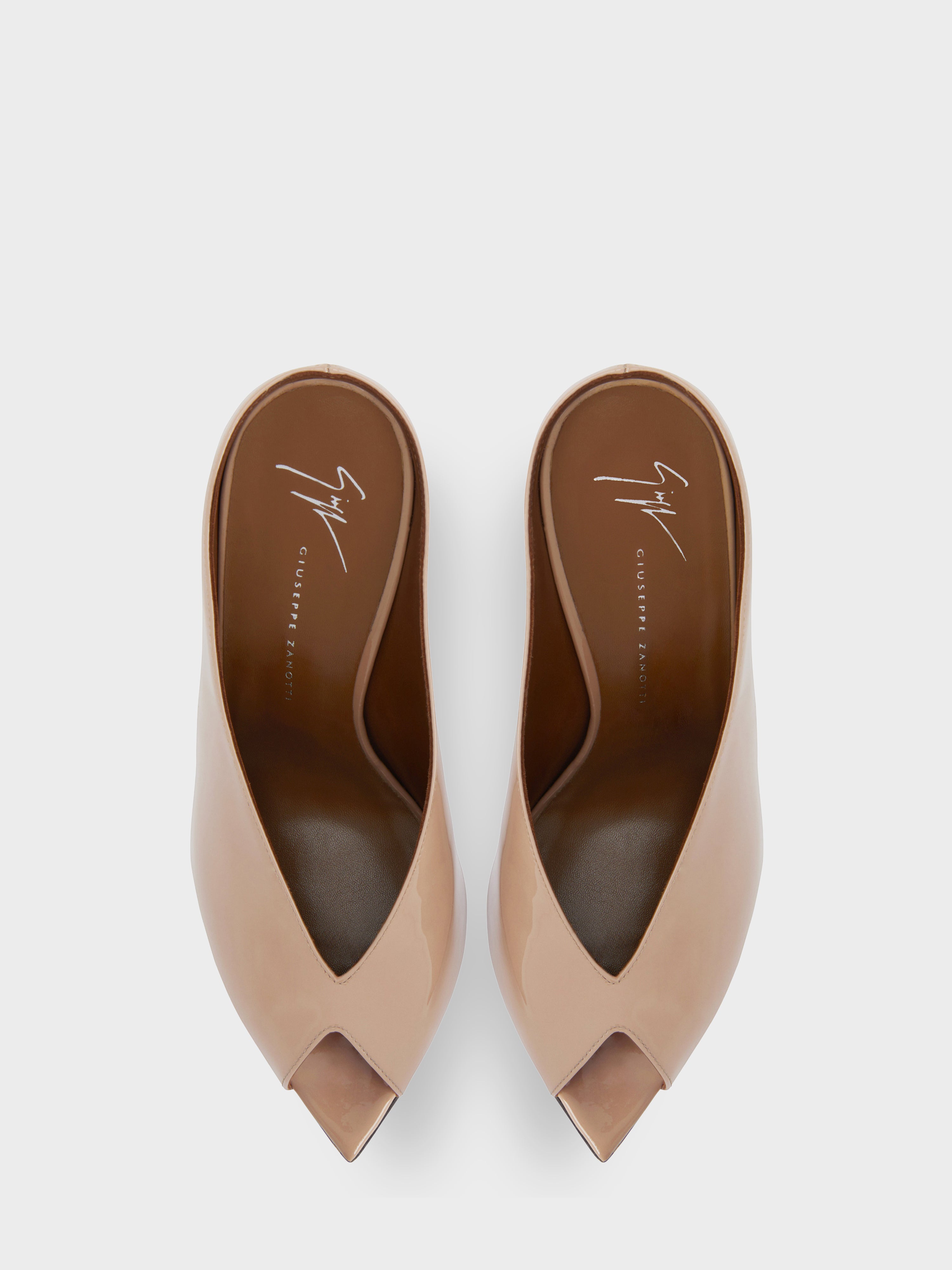 INTRIIGO CLUEDO MULE 105