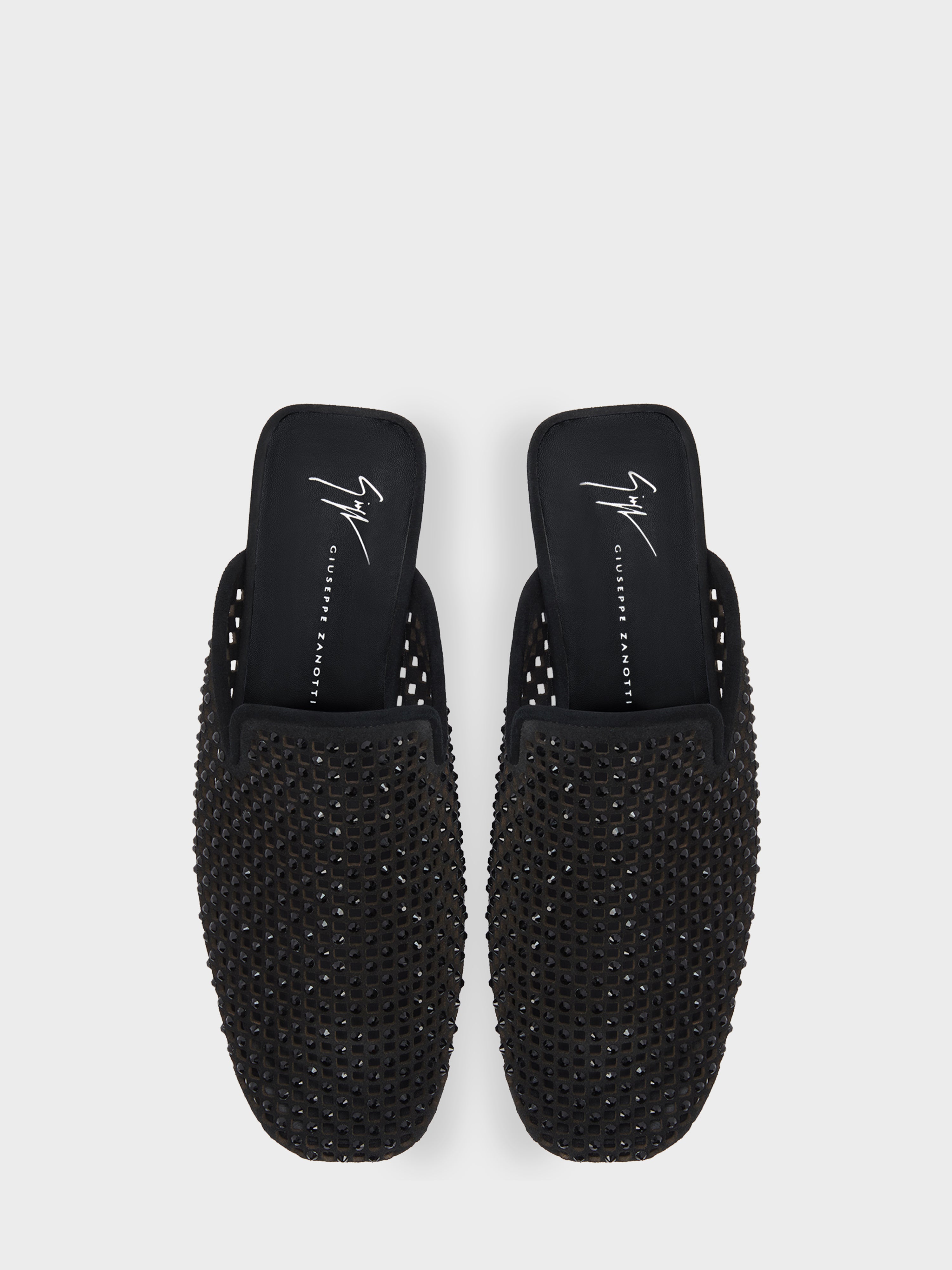 EVERETT SLIPPER