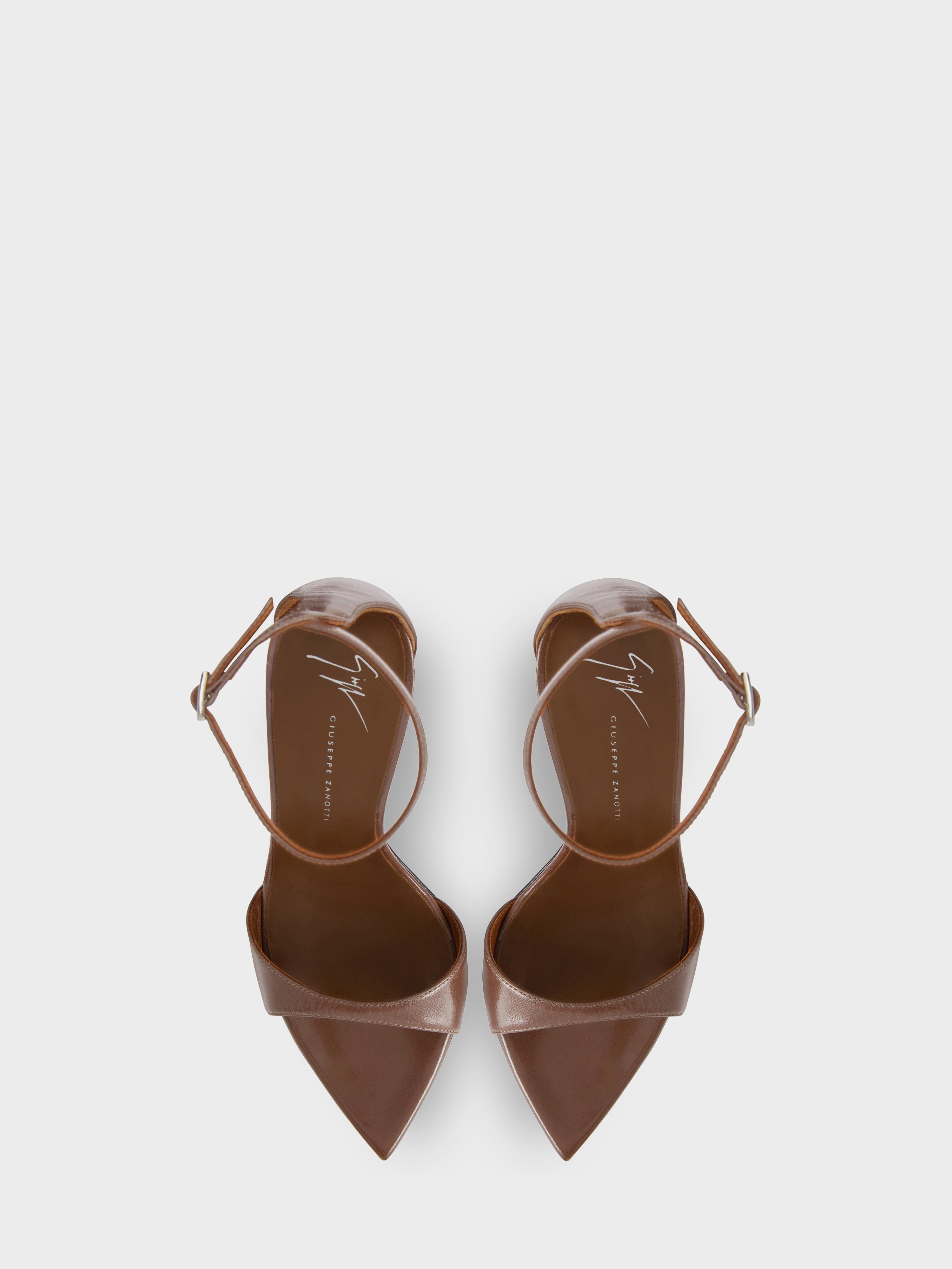 INTRIIGO STRAP SANDAL 105