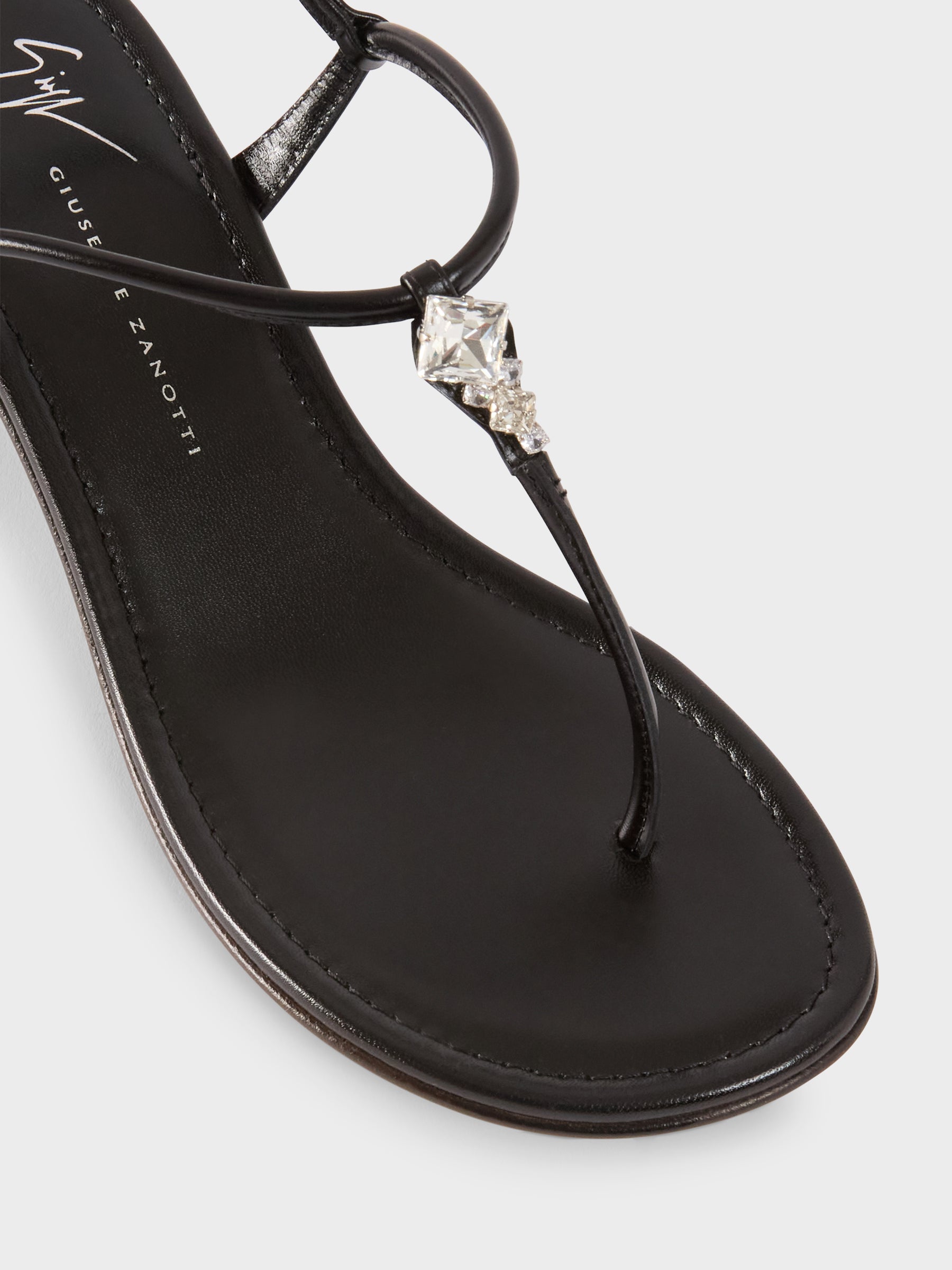 MOONLIE SANDAL 40