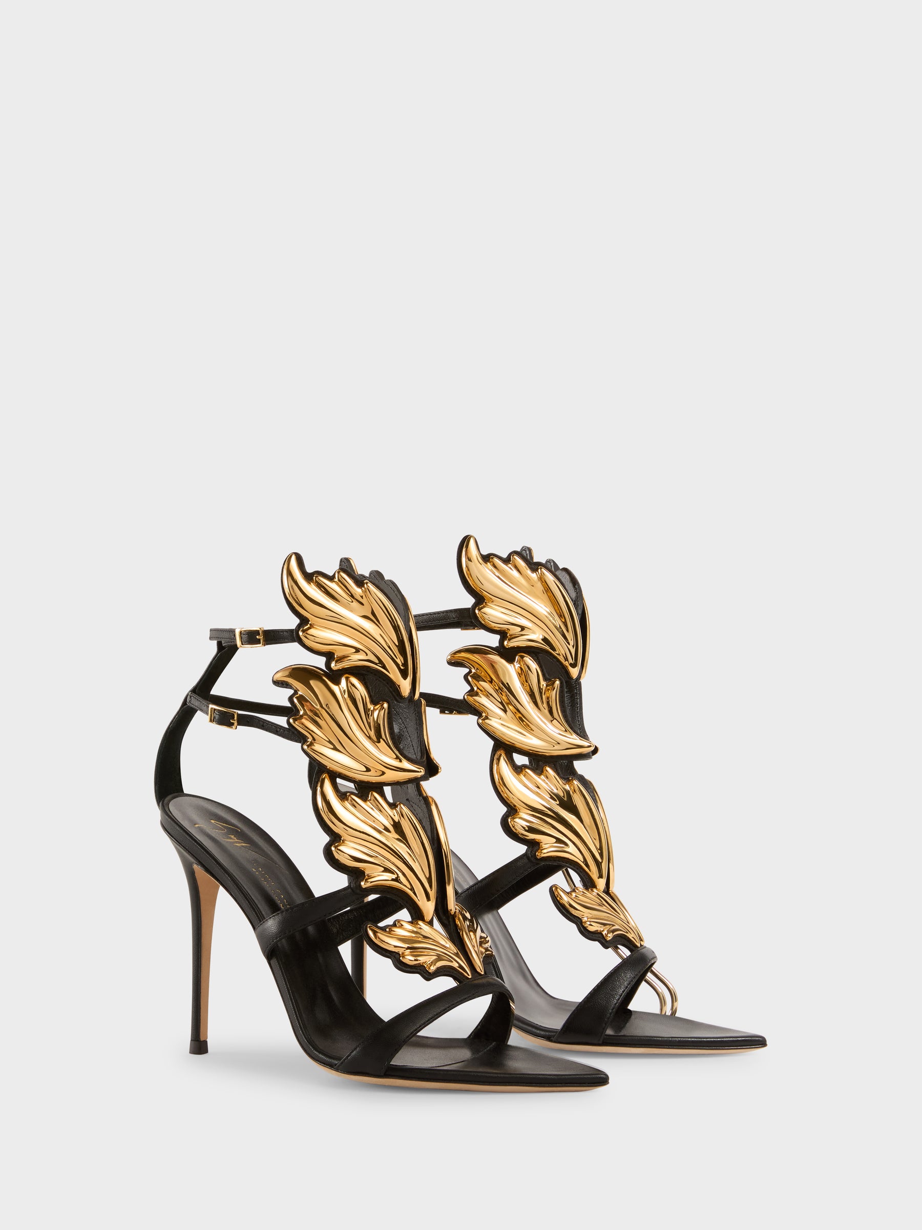 NEW CRUEL SANDAL  105