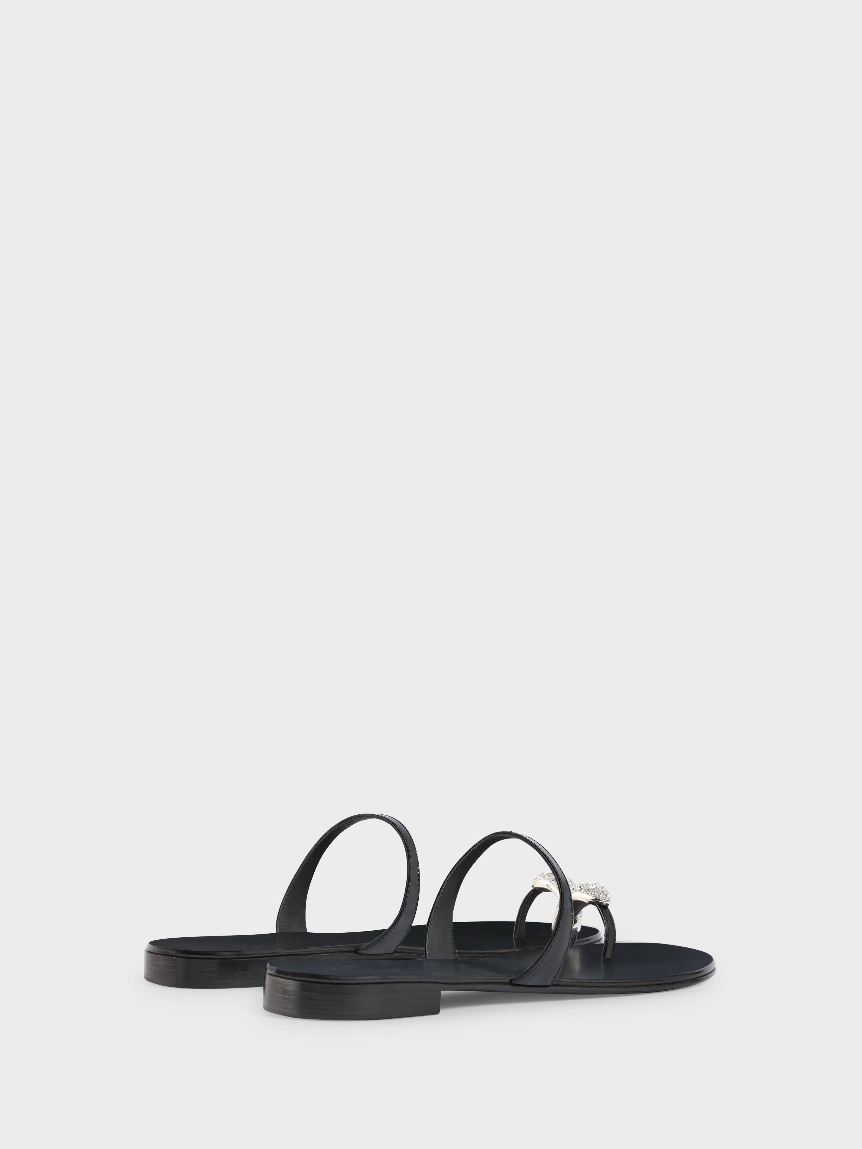 RING FLAT