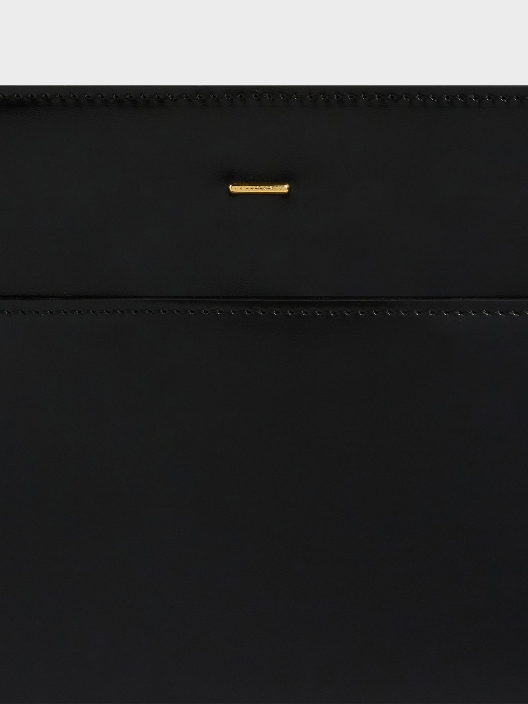 VIKTOR POUCH