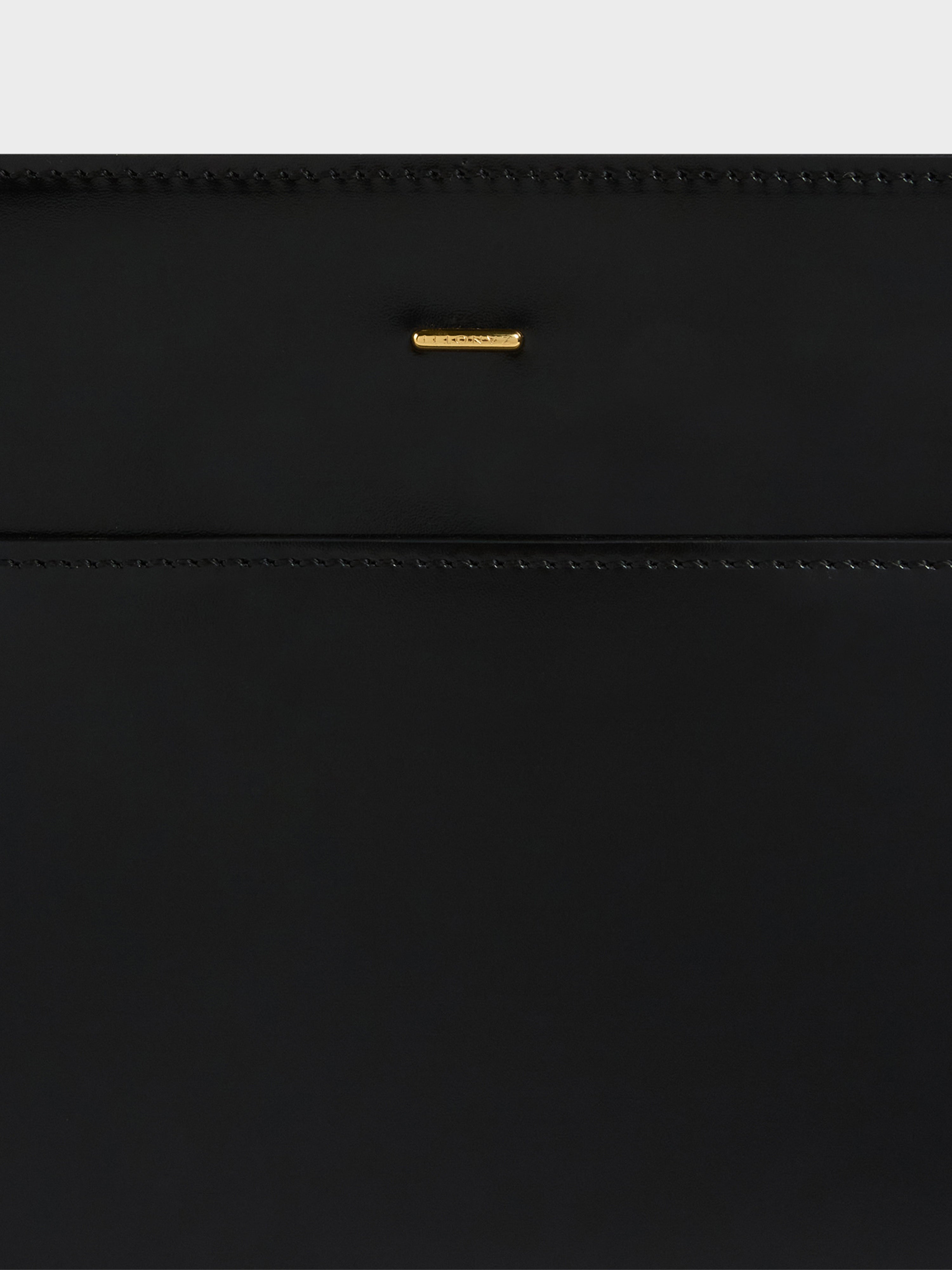 VIKTOR POUCH