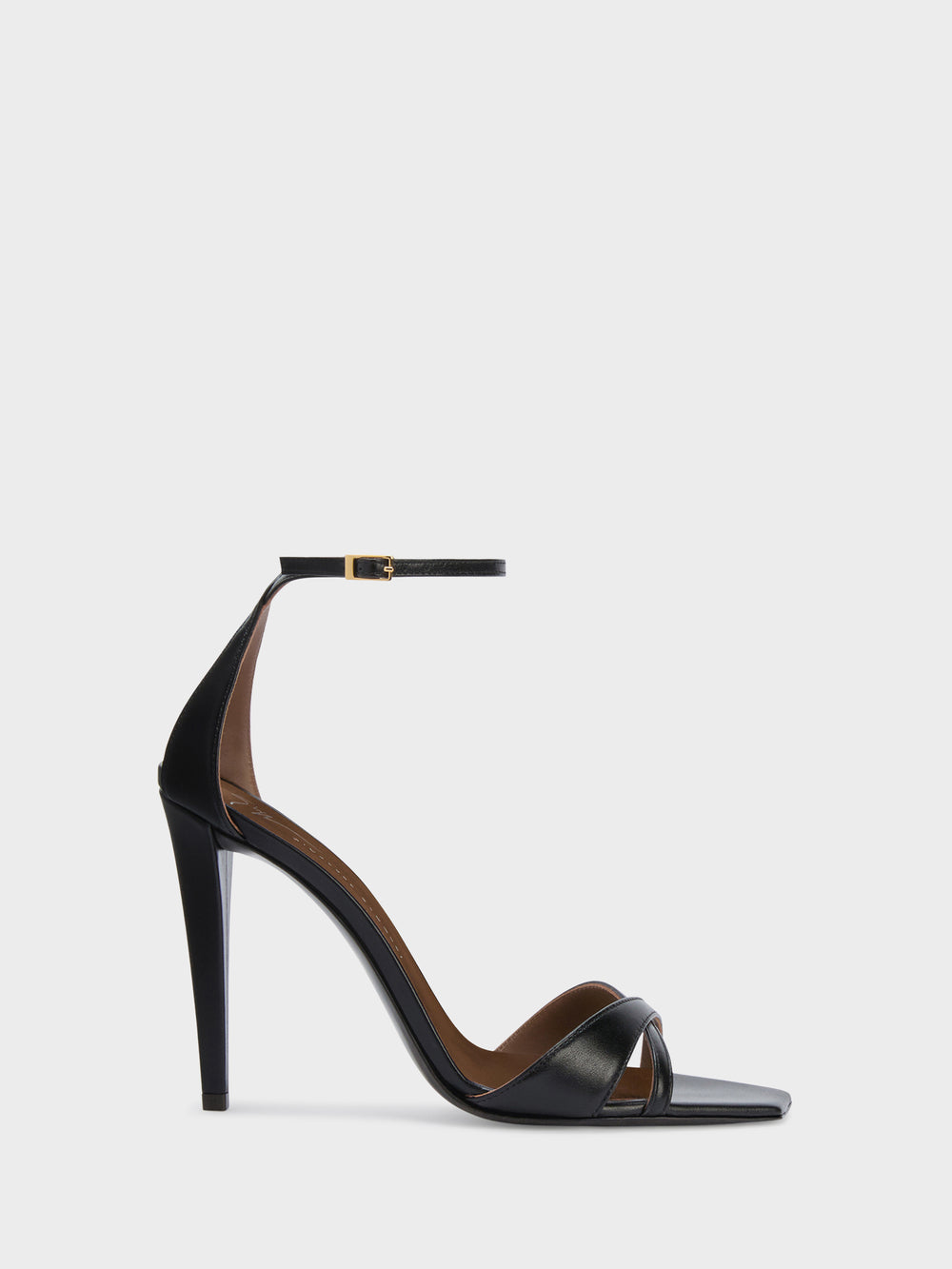 BRIVIDO CRUZ SANDAL 105