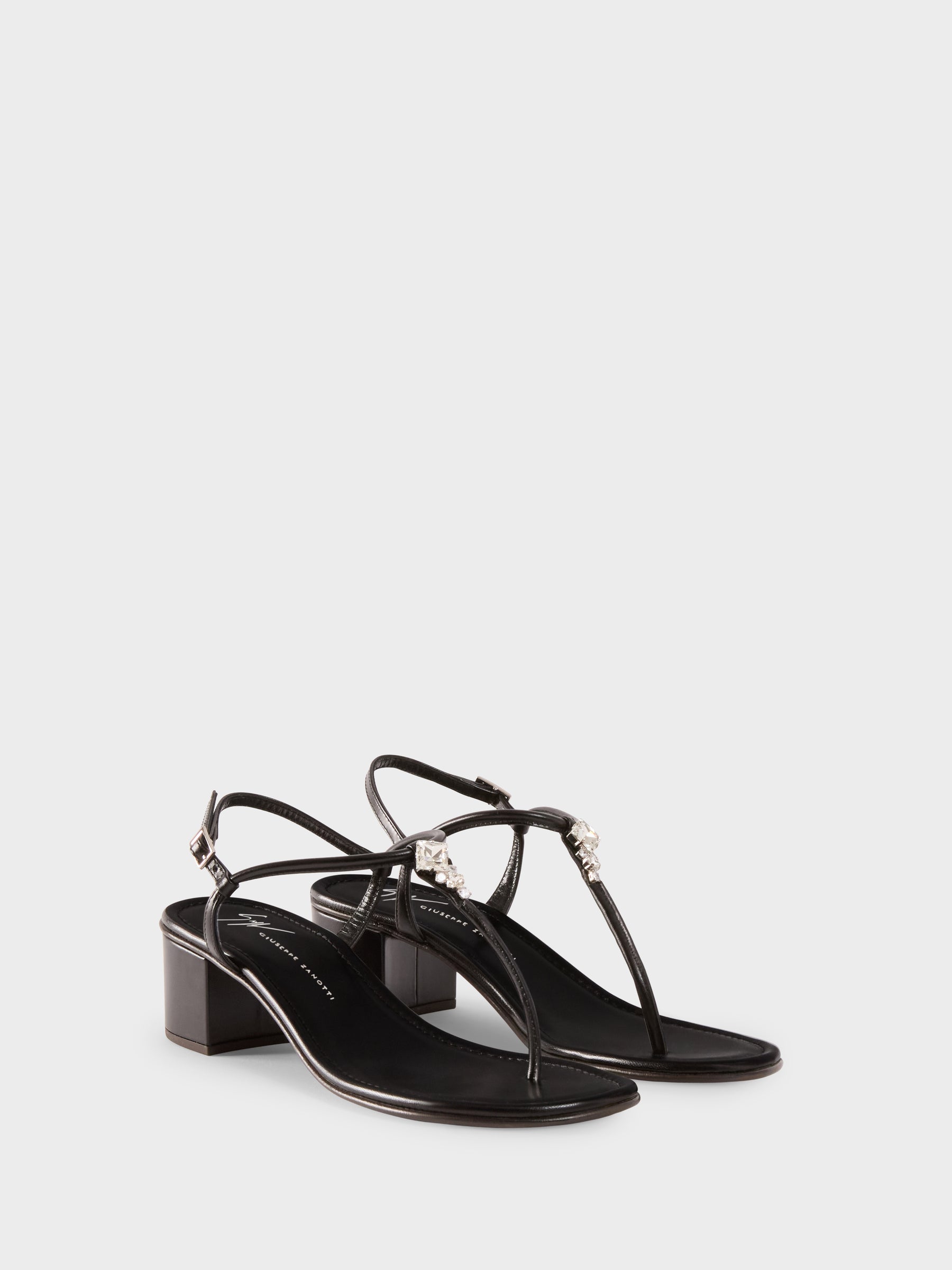 MOONLIE SANDAL 40