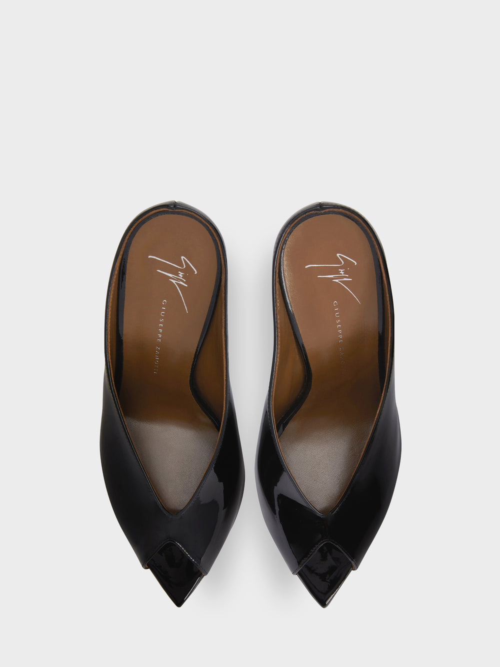 INTRIIGO CLUEDO MULE 105