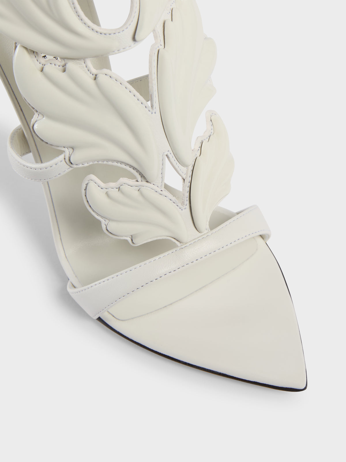 NEW CRUEL SANDAL 105