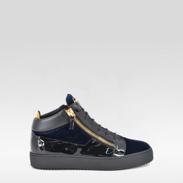 コムサデモード スーツ BOTTO GIUSEPPE イタリア製生地 黒 11 美品】コムサデモード セットアップ スーツ ボット・ジュゼッペ 7号 黒