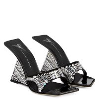 AKIRA SHINE - Black - Sandals