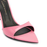 INTRIIGO - Pink - Sandals
