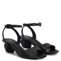 ROZALIE STRAP - Black - Sandals