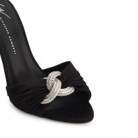 INTRIIGO KNOT - Black - Sandals