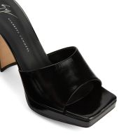 SOLHENE PLATFORM - Black - Sandals