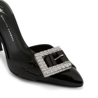 MISS BUCKLE - Negro - Zapatos de Salón