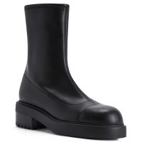 JUNNEY: Boots Black | Giuseppe Zanotti