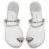 RING - Silberfarben - Flache Schuhe
