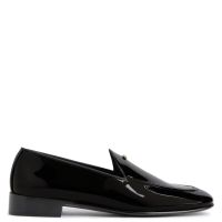 新品★Giuseppe Zanotti★COSTNER★モカシン★ローファー GZ JAKY: Loafers Black | Giuseppe Zanotti