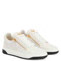 GIUSEPPE ZANOTTI レオパードバレエシューズ 35.5 ポインテットトゥバレエシューズ(B4102A) （レオパードS