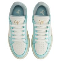 GZ94 - Light Blue - Low-top sneakers
