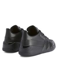 GIUSEPPE ZANOTTI(ジュゼッペ) タロン プリント スニーカー Talon」スニーカー 現代の異端者のために新たに創造された
