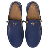 Giuseppe Zanotti ビジュー ミュール GZ-KOBE: Low-top sneakers Blue | Giuseppe Zanotti