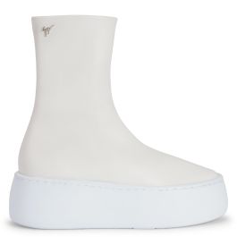 giuseppe zanotti ローファー　スエード　サイズ44 KLAUS