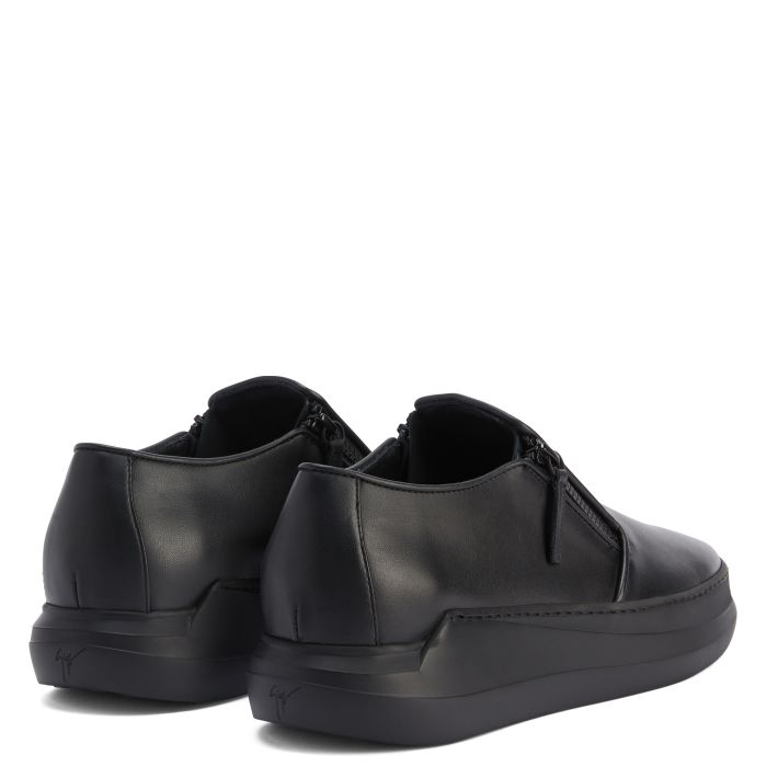 CONLEY ZIP - Black - Loafers