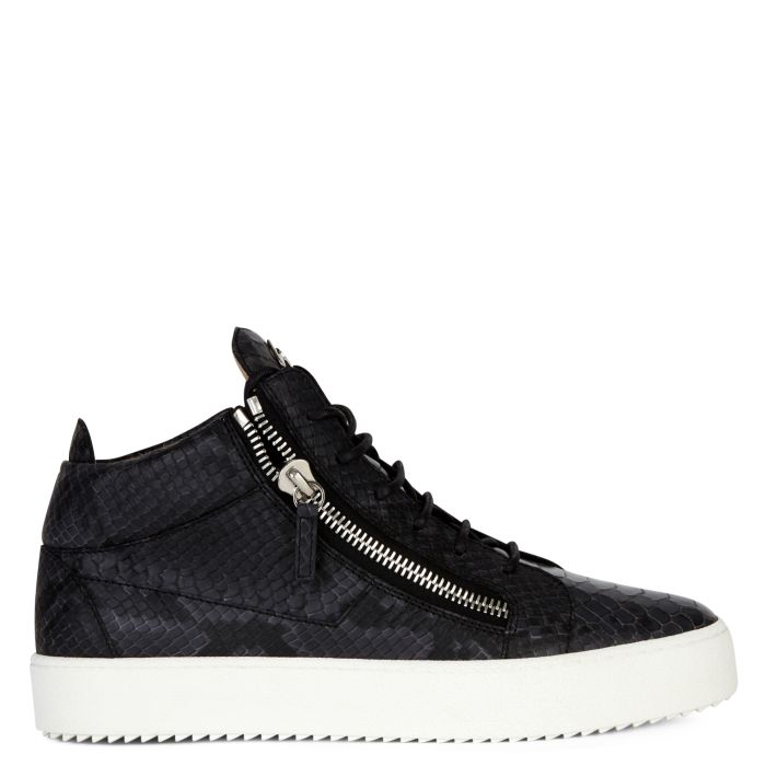 giuseppe zanotti black and white