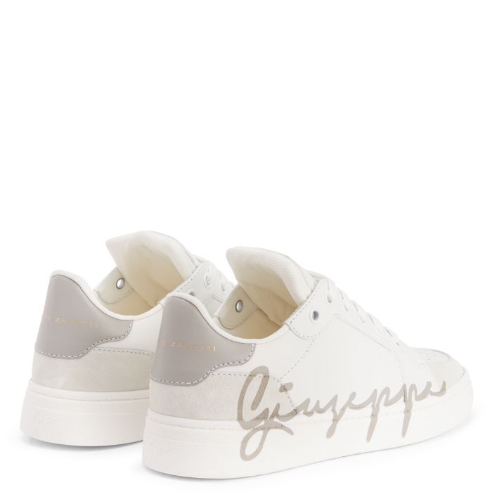 GZ94 - Grey - Low-top sneakers