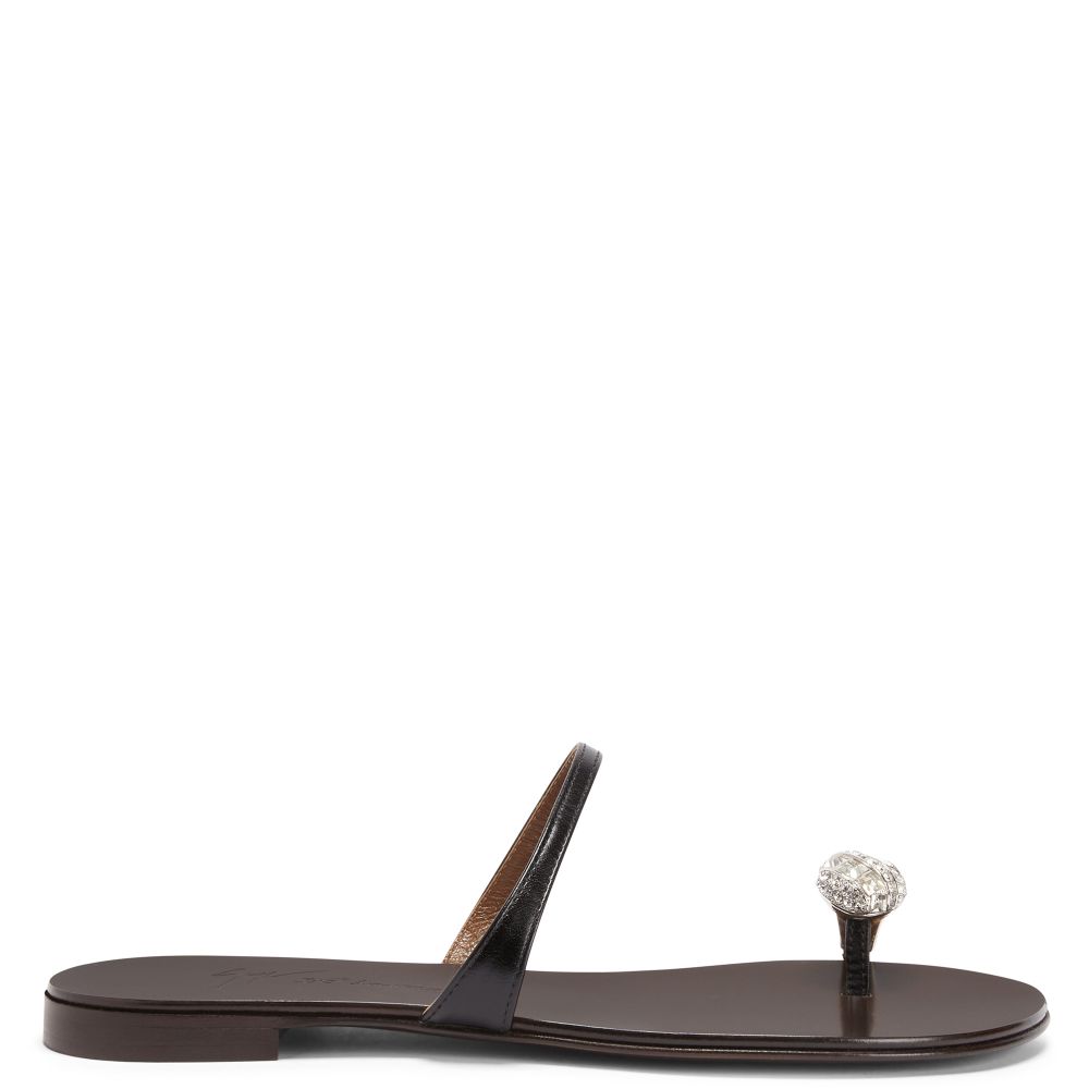 フラットシューズ CASADEI FLATS NATURALE Birky Suncity in Natur for Women | Casadei®