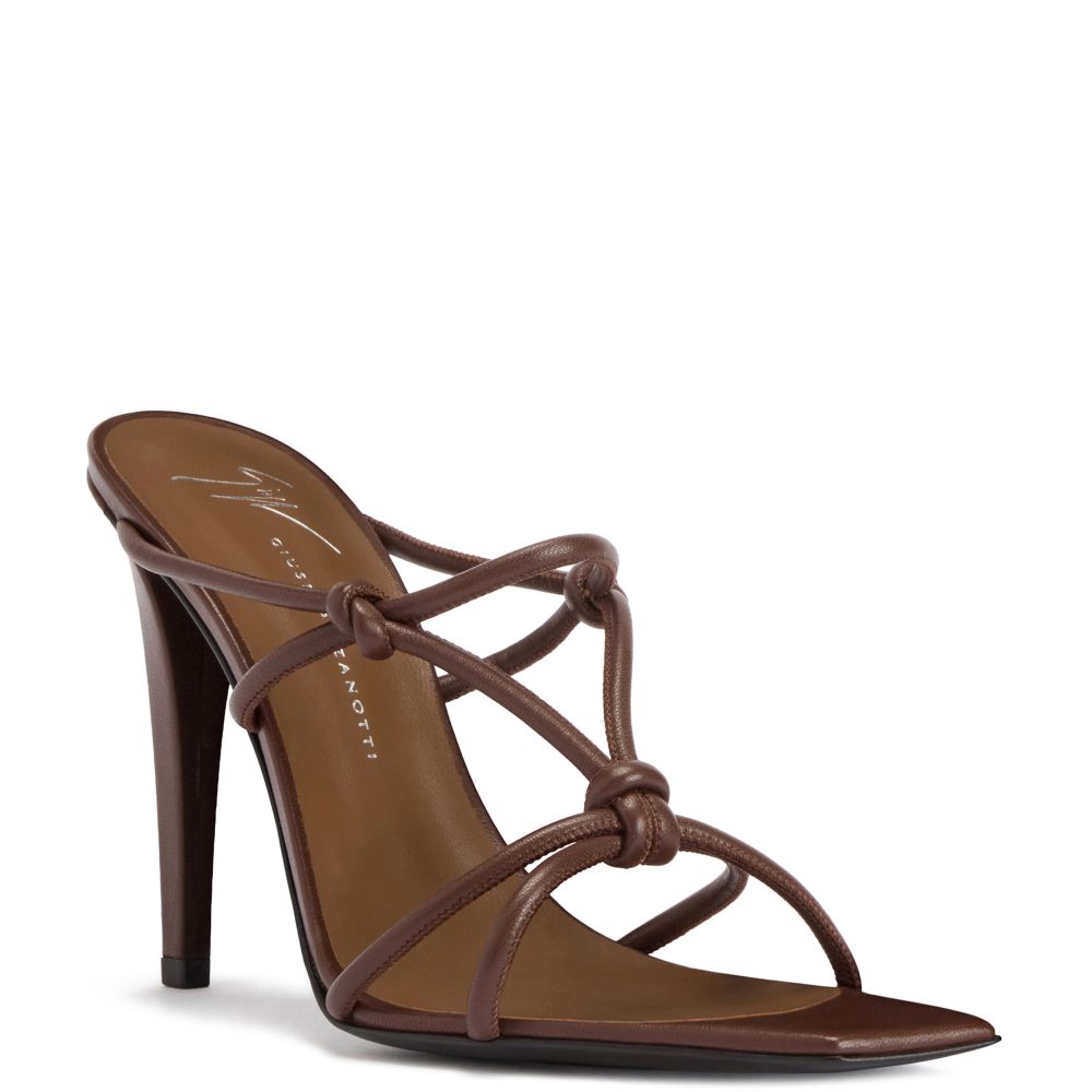GZ KEY MULE 105 side view