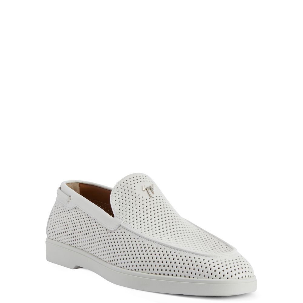 OPERA ホワイト トゥシューズ Women's Prague 2 - Bright White