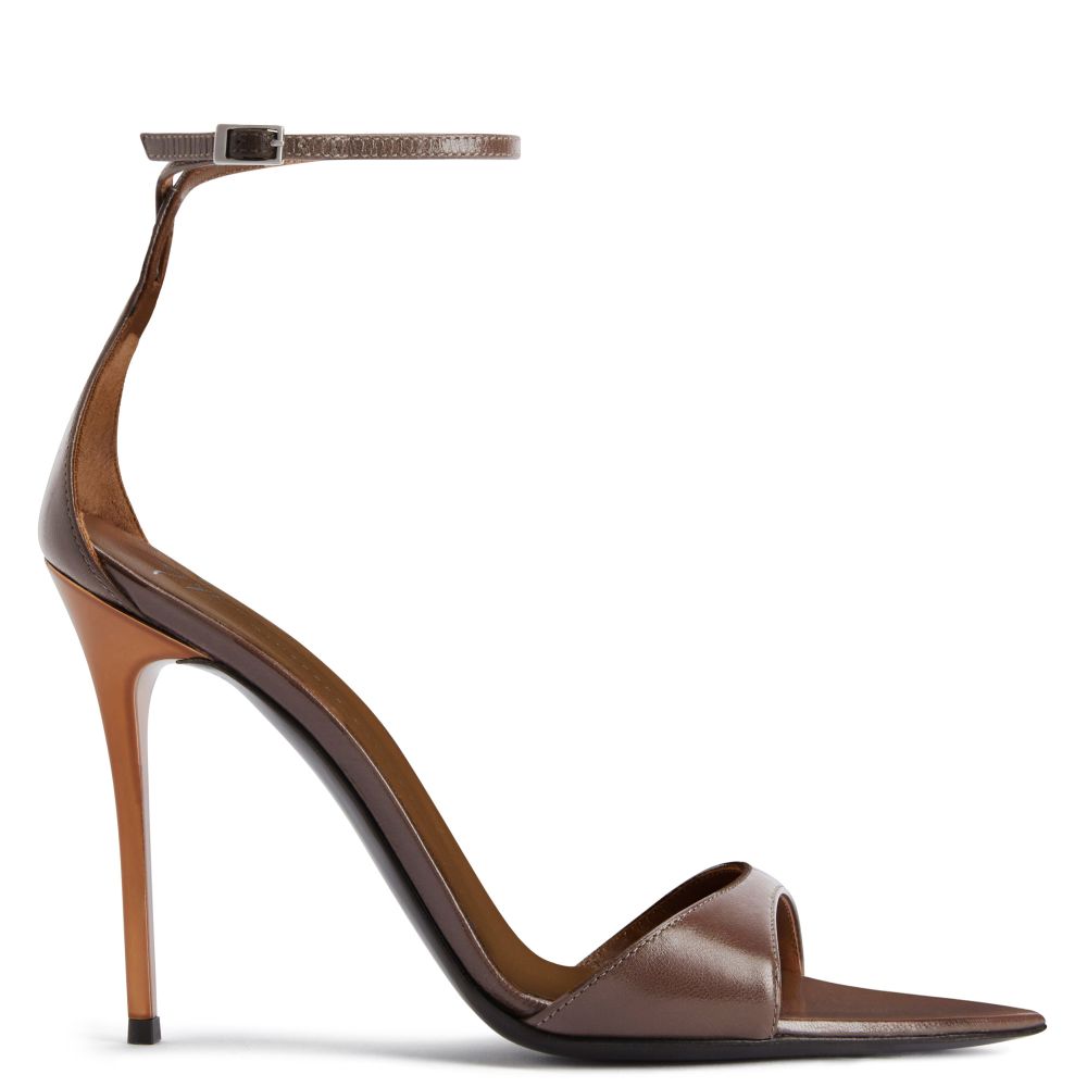 INTRIIGO STRAP 105: Sandals Brown | Giuseppe Zanotti