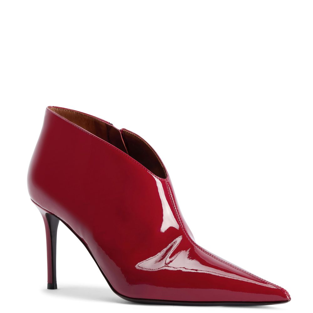 CLUEDO BOOTIE 85: Boots Red | Giuseppe Zanotti