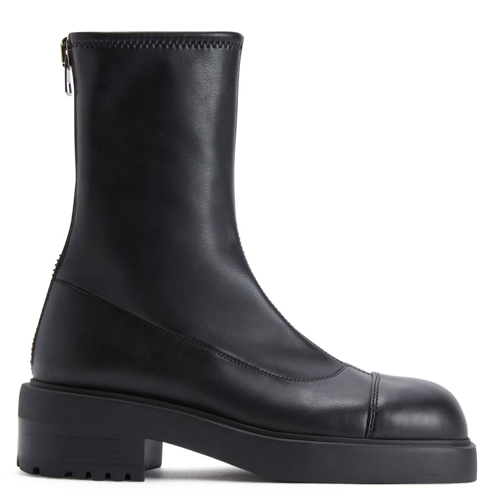 JUNNEY: Boots Black | Giuseppe Zanotti