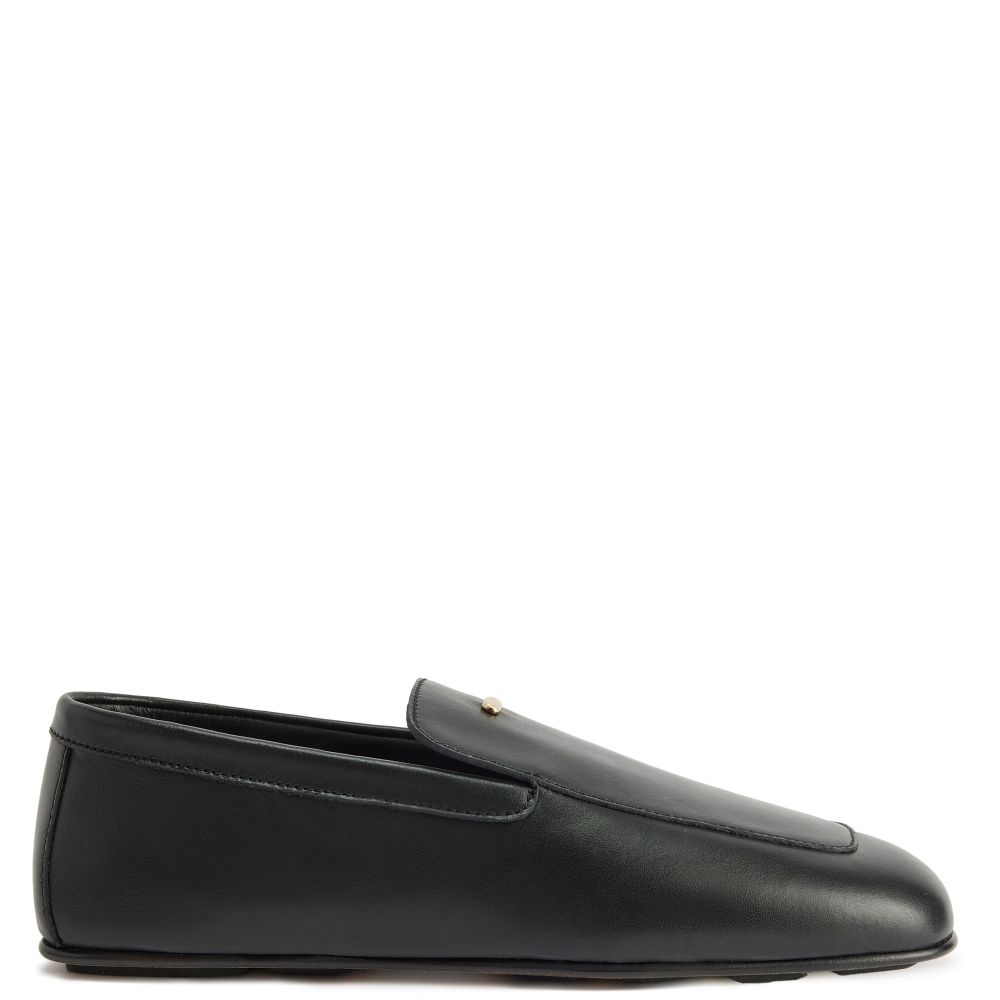 新品★Giuseppe Zanotti★COSTNER★モカシン★ローファー GZ DRIVER: Loafers Black | Giuseppe Zanotti