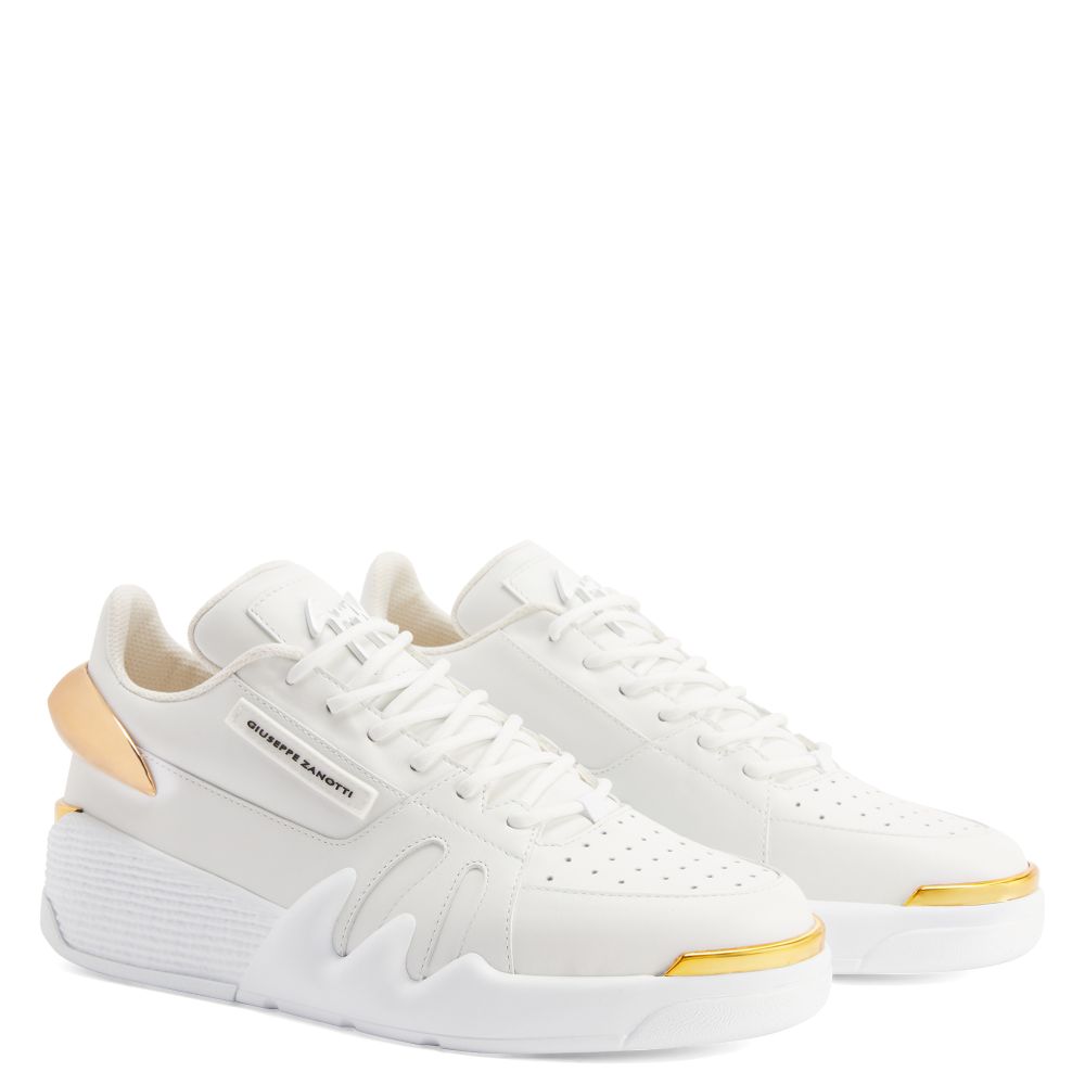 大人気*国内発送*関税込み☆GIUSEPPE ZANOTTI☆Talonスニーカー TALON