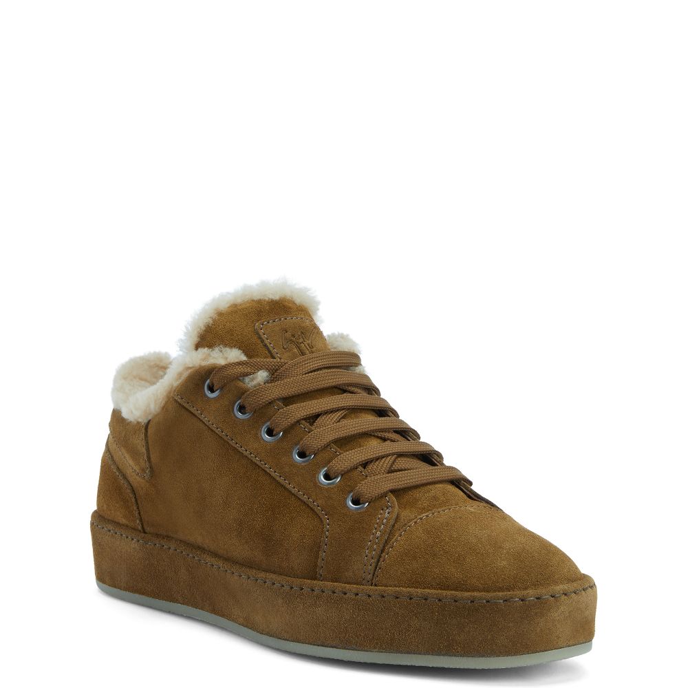 GUUCI GG Leather Sneaker Water Transfer Print 関税送料込 GUUCI GG Leather Sneaker Water Transfer Print 関税送料込